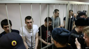 140224112917_bolotnaya_defendants_cage_512x288_afp